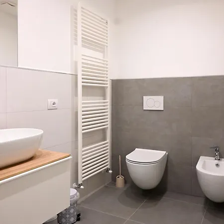 - Tower Flat Apartment *