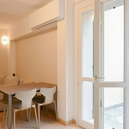 - Tower Flat Apartment *